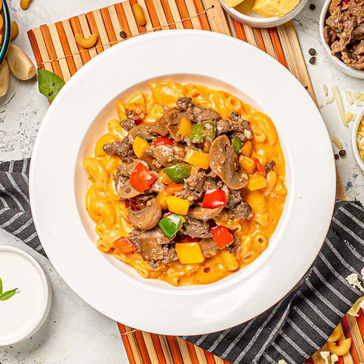 Mac N' Cheezsteak